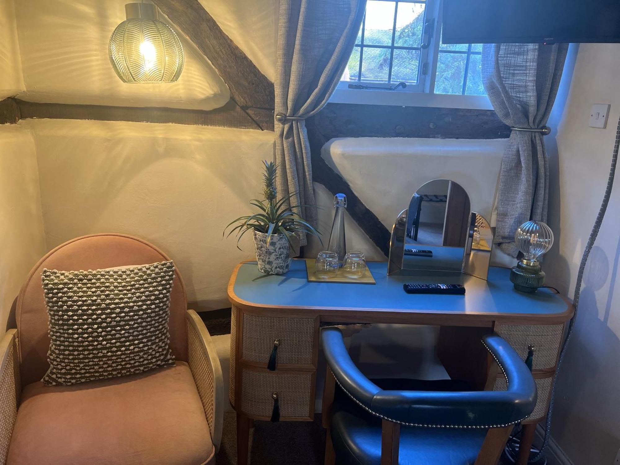 Old Rectory House, 4*