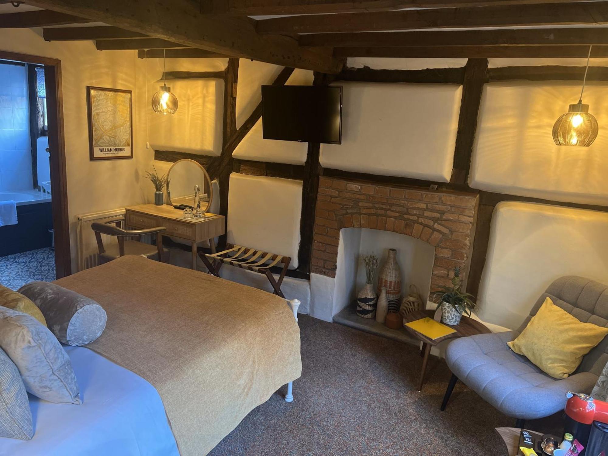 Old Rectory House, 4*